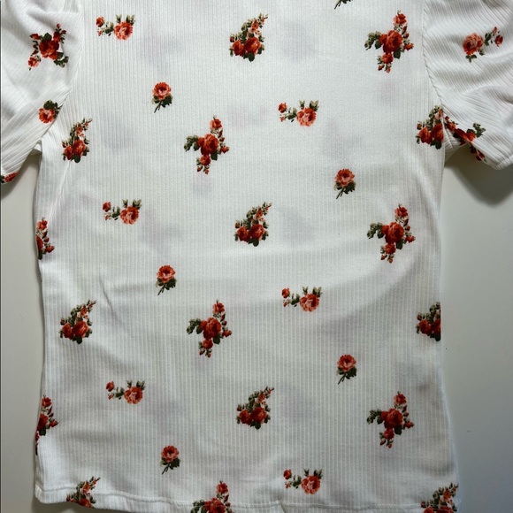 Puffy sleeve T-Shirt - Picture 3 of 3